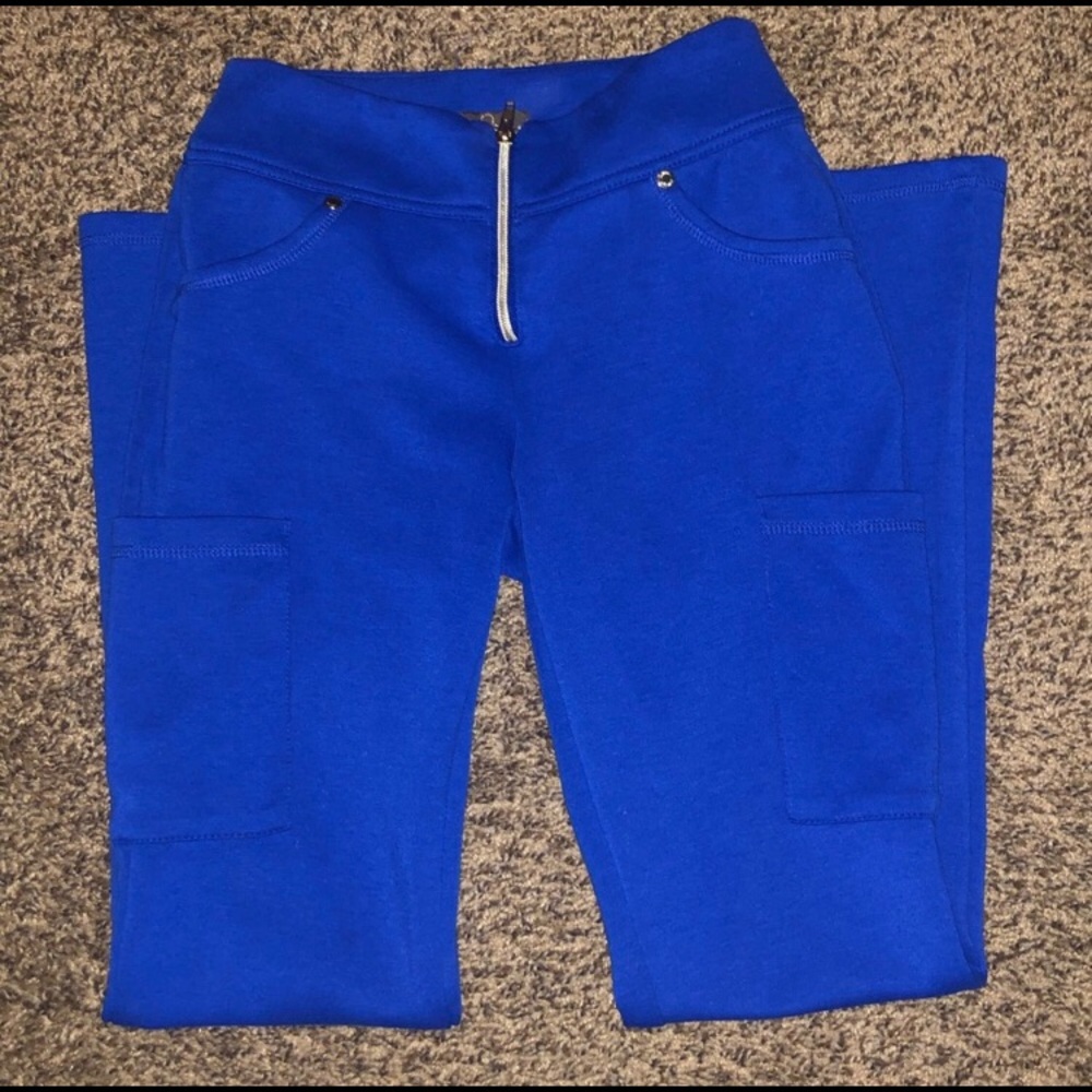 XS ponte Jaanuu royal blue scrub set